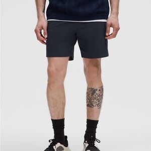 lululemon athletica Men's ABC Classic Fit Short in True Navy - Size 34